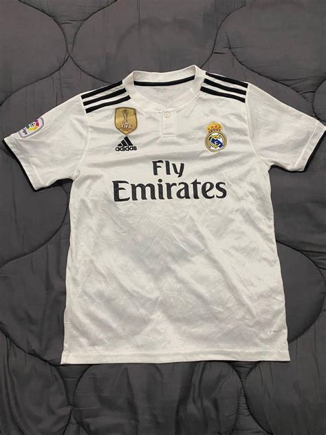 Jersey Jersi Real Madrid Men S Fashion Activewear On Carousell