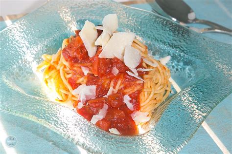 Spaghetti Al Pomodoro Bzw Spaghetti Mit Tomatensauce Ist Das