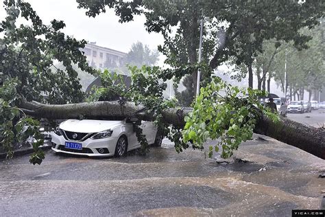 直击郑州暴雨：地铁停运车辆被淹 3天下了1年的雨量凤凰网