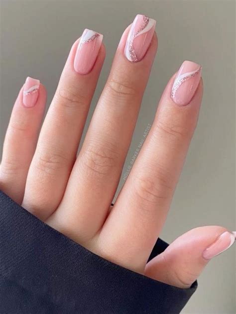 💅🏻uñas Finas Rosas Hechas En Salón De Belleza 💅🏻 Manicura De Uñas