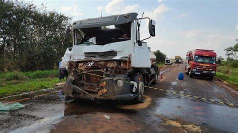 Motorista Morto Em Batida De Caminh Es Perto De Dourados Identificado