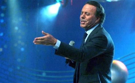 Julio Iglesias Età Vita Privata Figli E Malattia Iit News