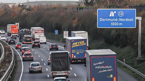 Vollsperrung In Dortmund Autobahn Am Wochenende Dicht