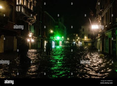 1966 Flood Venice Hi Res Stock Photography And Images Alamy