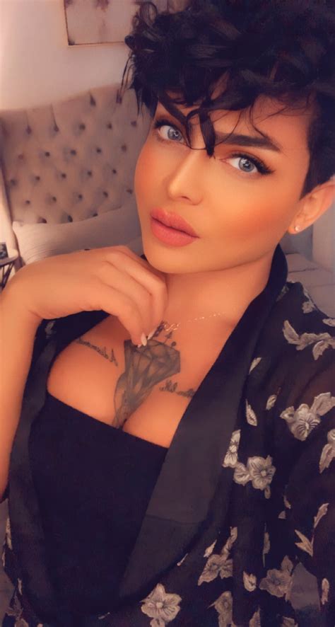 شااام Syrian Transsexual escort in Dubai