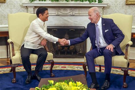 3 decades after exile, Marcos welcomed back to Washington