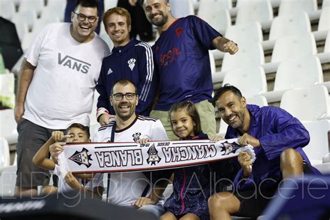 Las Fotos De La Afici N En El Albacete Balompi Sd Huesca El