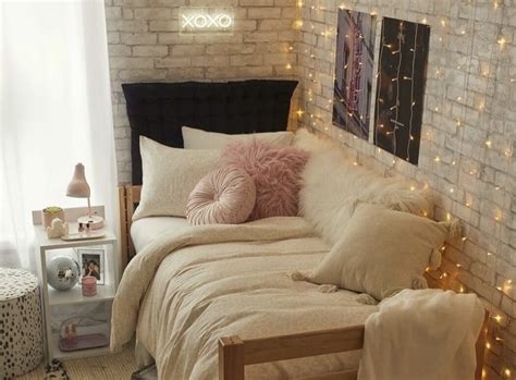 A Guide To Aesthetic Dorm Room Inspo The Other Aesthetic