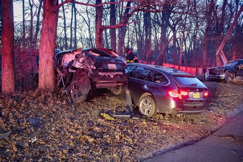 Three Car Accident Closes Montauk Highway In East Hampton On Monday 27 East