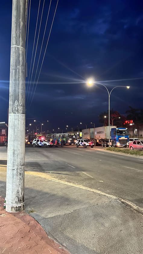 Pais Fecham Um Sentido Da Rodovia Do Sol Em Protesto Por Falta De