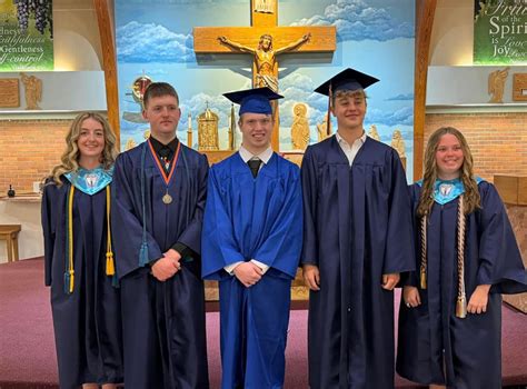 We Celebrated 5 Of Our Alumni At The Holy Rosary Graduates Mass Today Congratu Holy Rosary