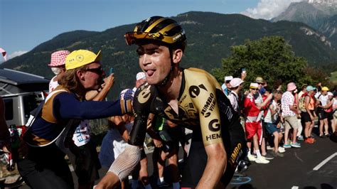 Tour De France Polizei Identifiziert Fan Der Massensturz Mit