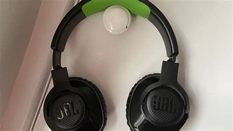 Jbl Quantum 360x Wireless Headset Review A Decent Mid Range Headset