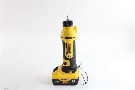 DeWalt Cordless Cut-Out Tool | Property Room