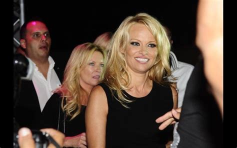 Pamela Anderson Carreira amores e polémicas Documentário vai contar