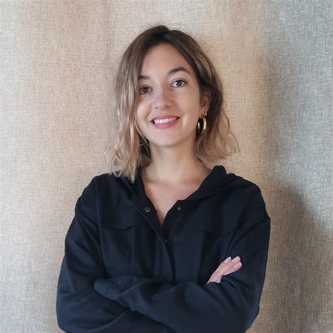 Alexia Lille Nord Diplômée d un Master 2 en Droit et future