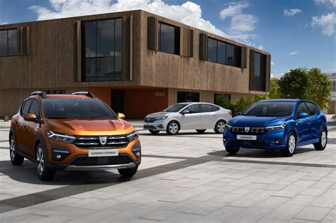 Los Nuevos Dacia Logan Y Sandero Avanzan Su Puesta De Largo