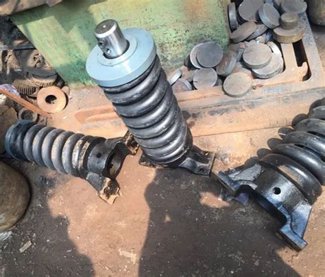 Track Adjuster Recoil Aftermarket Caterpillar Parts Off