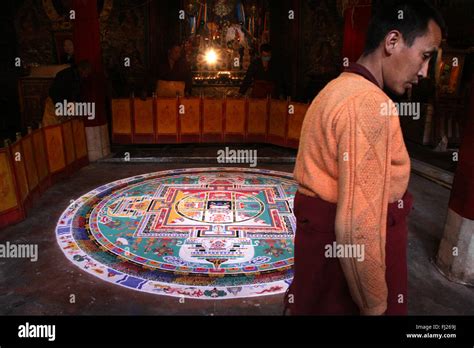 Tibetan Buddhist Architecture Hi Res Stock Photography And Images Alamy