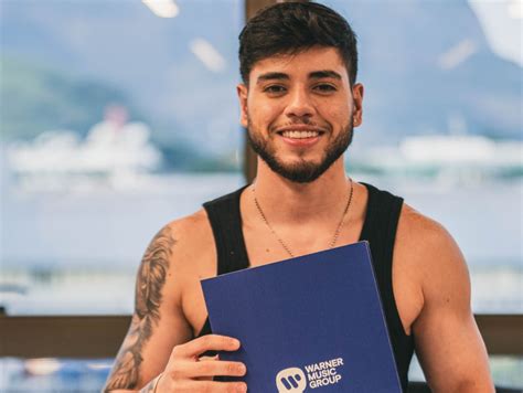 Cantor De Piseiro Thiago Freitas Assina A Warner Music Brasil BIZ