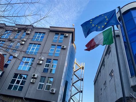 Ambasada e Italisë në Kosovë uron shqip Me fat Bajrami Gazeta Express