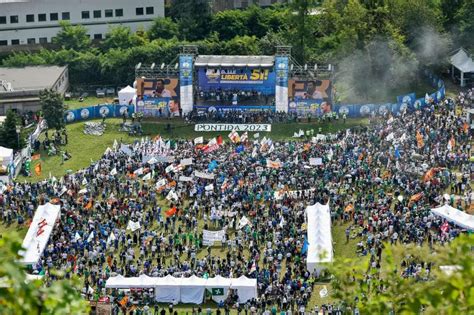 La Lega Sostiene Che Sul Pratone Di Pontida Oggi Cerano 100 Mila