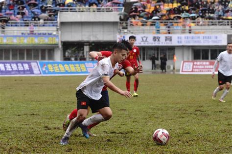 时隔三年 中国东兴与越南芒街再次以球会友共度元宵 国际在线