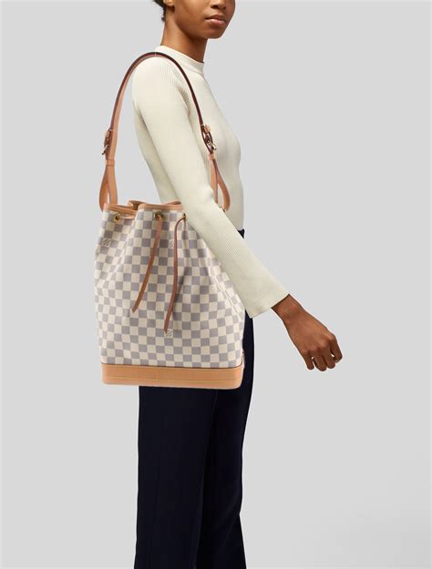 Louis Vuitton Coated Canvas Noé Gm Damier Azur Pattern Bucket Bag