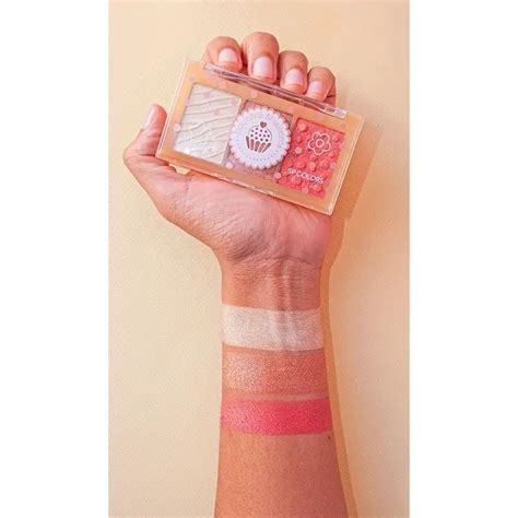 Paleta De Iluminador Bronzer E Blush Docinhos Brasileiros SP Colors