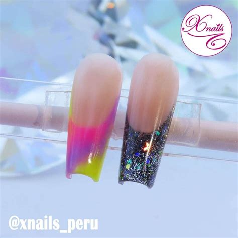 Técnica de Reversa en Uñas Acrílicas Forma de uñas acrilicas Uñas de