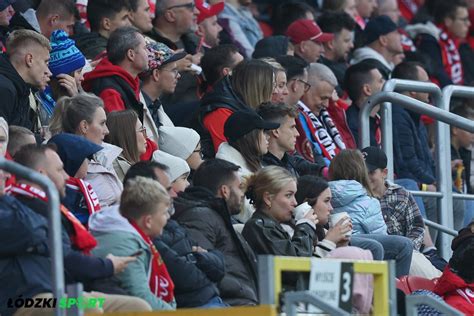 Noah Strzelaj Skr T Meczu Widzewa Dzki Sport