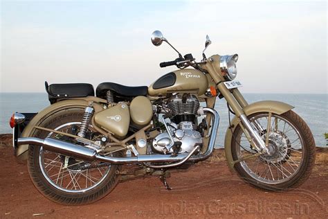 Royal Enfield Desert Storm 500 Pictures Library