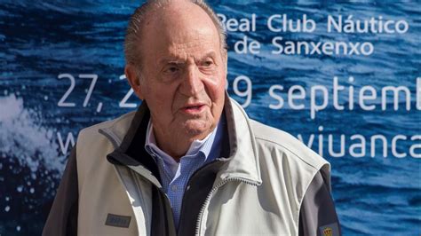 El Rey Juan Carlos Muy Animado Y Con Evidentes Problemas De Movilidad