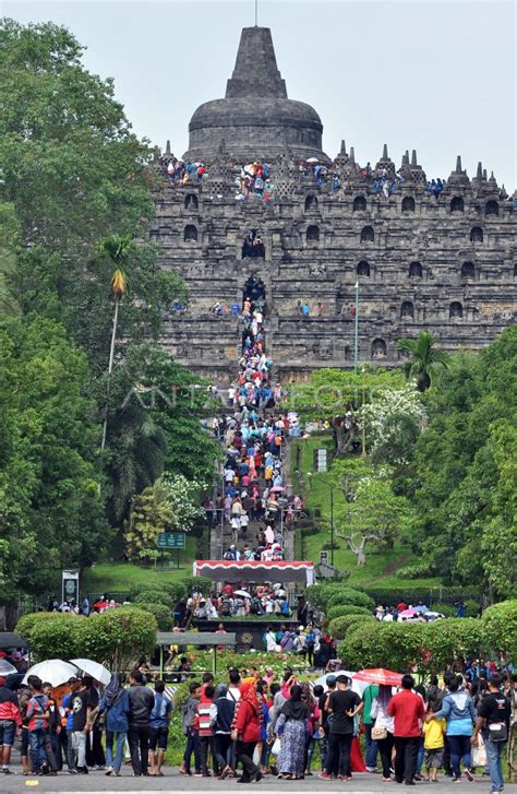 Target Wisatawan Borobudur Antara Foto