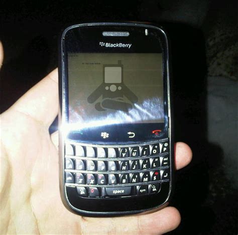 Mobile Gallery: Blackberry Dakota features,Specifications and price in india