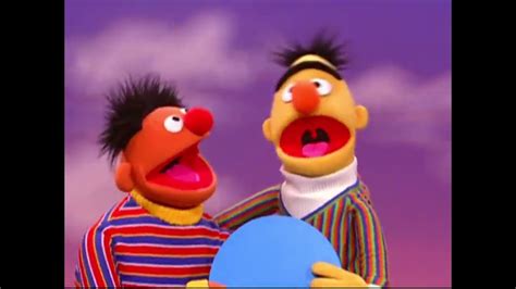 Plaza Sésamo Sesame Street Its A Circle Latin Spanish Youtube