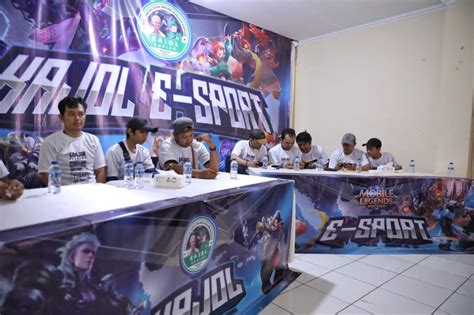 Relawan Ganjar Jaga Kesolidan Rekan Ojol Dengan Turnamen Mobile Legends