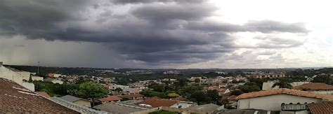 Perigo Paraná e parte de Santa Catarina em alerta para tempestade