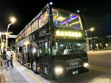 北市雙層餐車 預約滿到跨年 臺北市 自由時報電子報