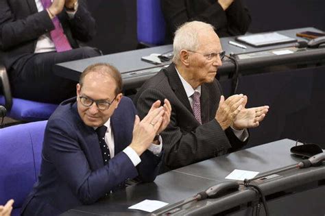 Alexander Dobrindt and Wolfgang Schäuble at the constituent session of