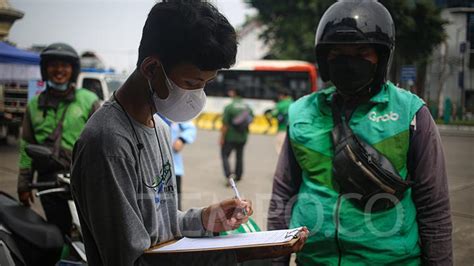 Uji Emisi Kendaraan Bermotor Di Terminal Blok M Foto Tempo Co