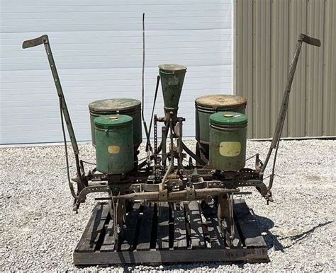 John Deere 2 Row Corn Planter Schneider Auctioneers Llc