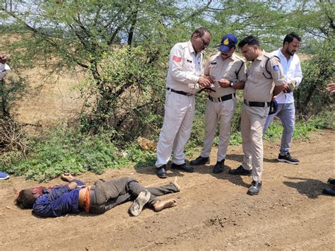 A Young Man Walking On Vidisha Highway Was Hit From Behind तेज रफ्तार बस ने युवक को रौंदा मौत