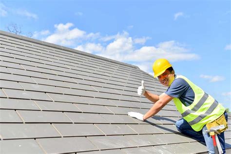 Why You Should Hire A Professional Roof Repair Contractor