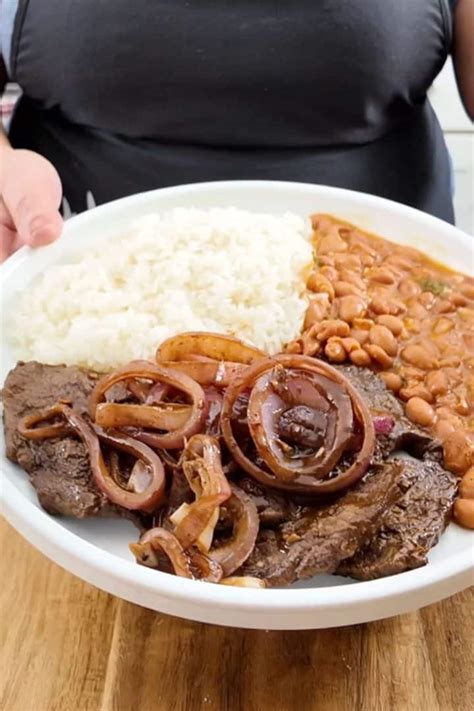 Bistec Encebollado Spanish Style Steak With Onions A Simple Tweak