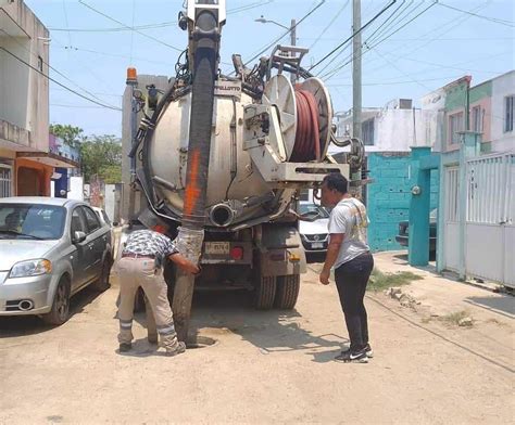 CMAS Coatzacoalcos así benefició el camión vactor a estas colonias de