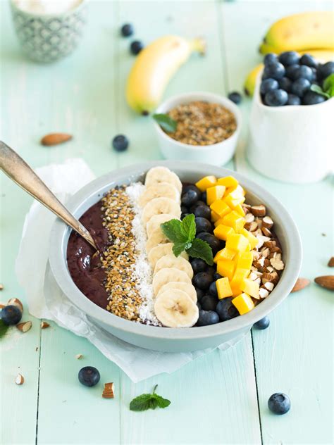 Smoothie Bowl Banane Mangue Myrtille La Raffinerie Culinaire