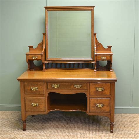 Quality Solid Oak Victorian Antique Dressing Table - Antiques World