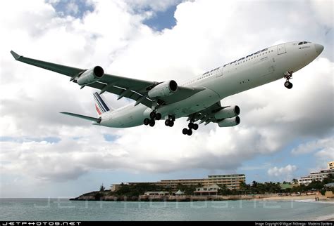 F Glzl Airbus A X Air France Miguel N Brega Jetphotos