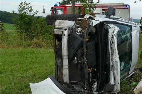 Unfall in Hennef Wasserheß 20 jähriger Fahrer kracht mit Auto gegen